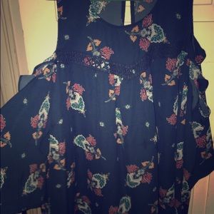 Open shoulder top! Barely worn